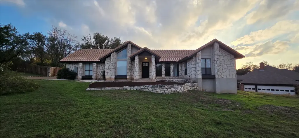 1723 Lakeway Boulevard, Lakeway