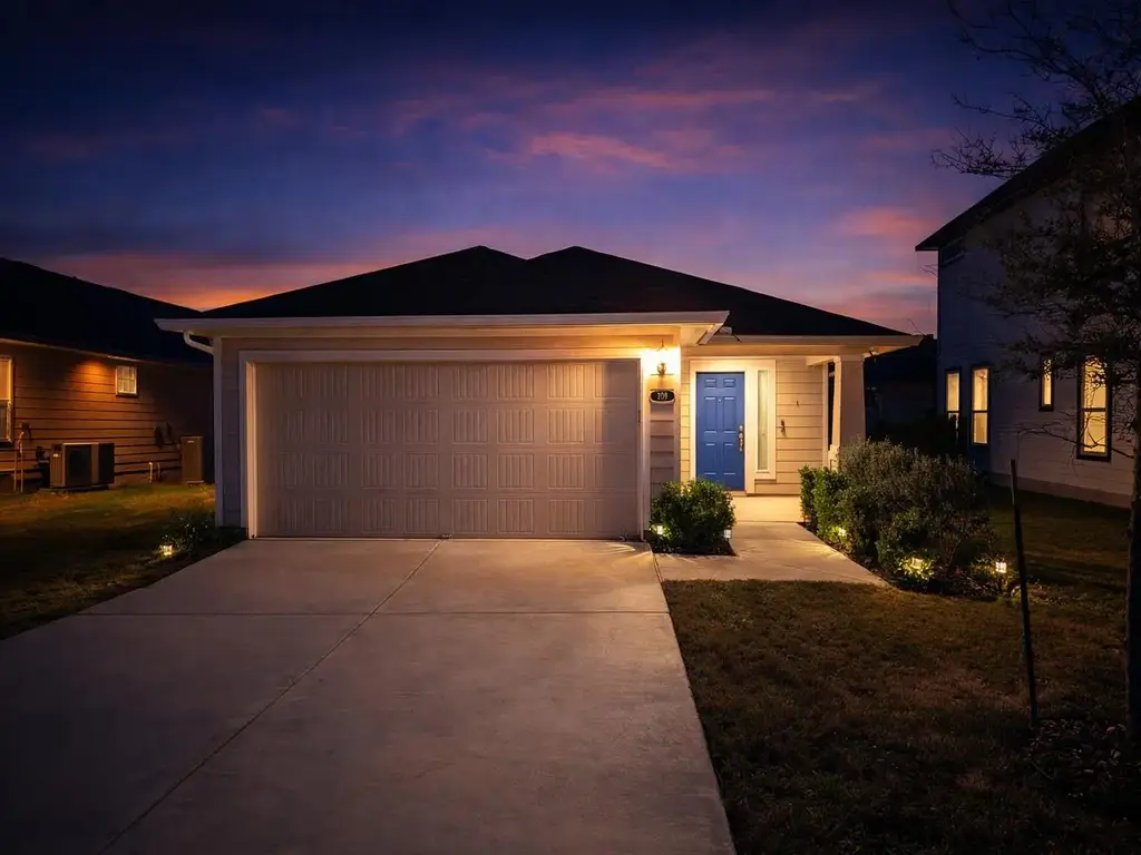 208 Blue Agate Court, Jarrell