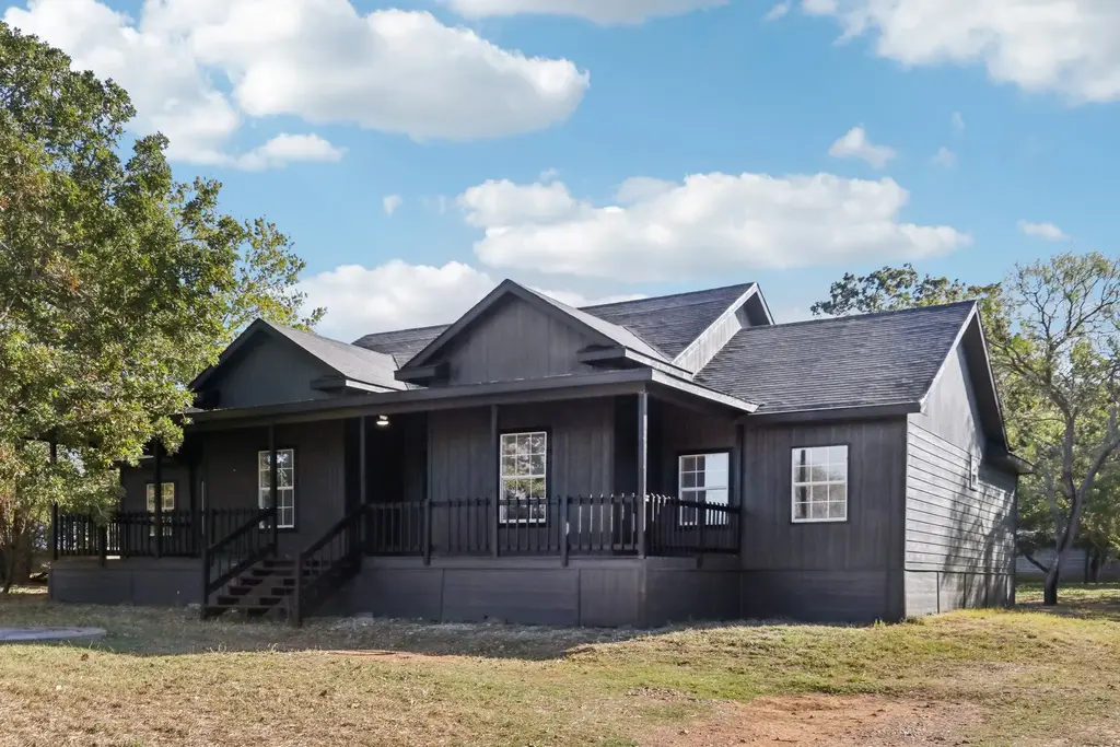 385 Alta Vista Drive, Bastrop