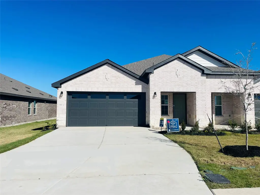 18508-a High Flyer Way, Manor