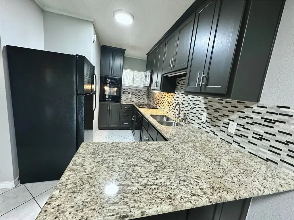 601 W 11th Street 115, Austin