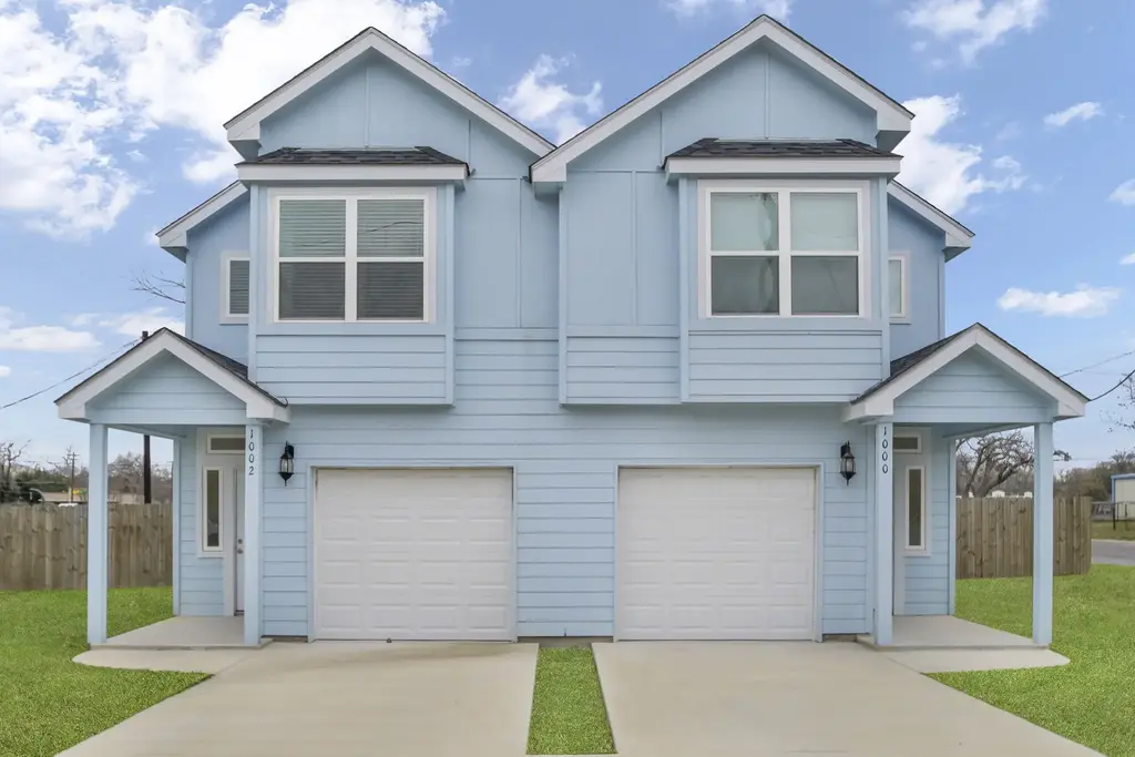 1000 E Fannin Street, Luling
