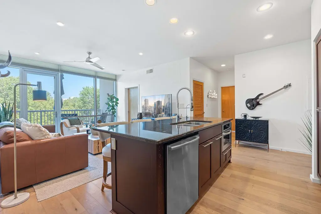 1600 Barton Springs Road 3406, Austin