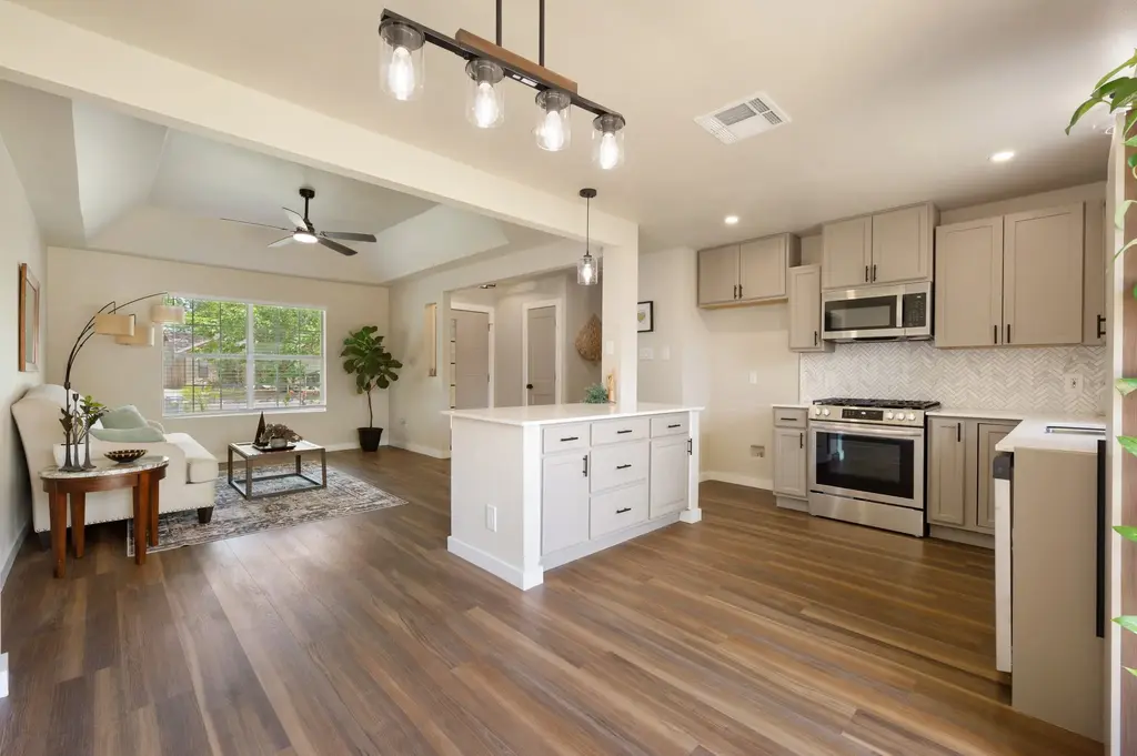 206 Jan Lane, Georgetown