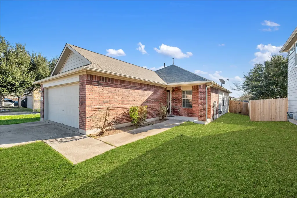 6609 Ferrystone Pass, Del Valle