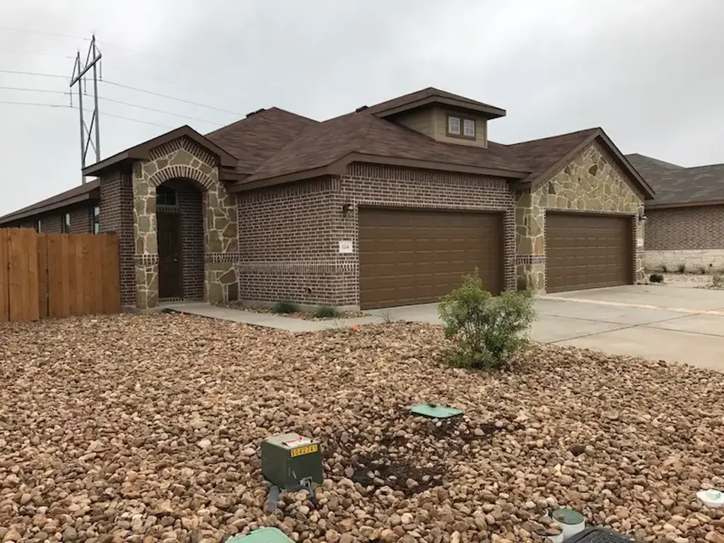 124 - 126 Hidden Springs Drive, Bastrop