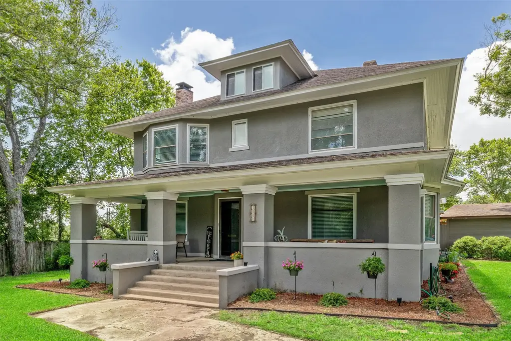 1004 Mitchell Street, Gonzales
