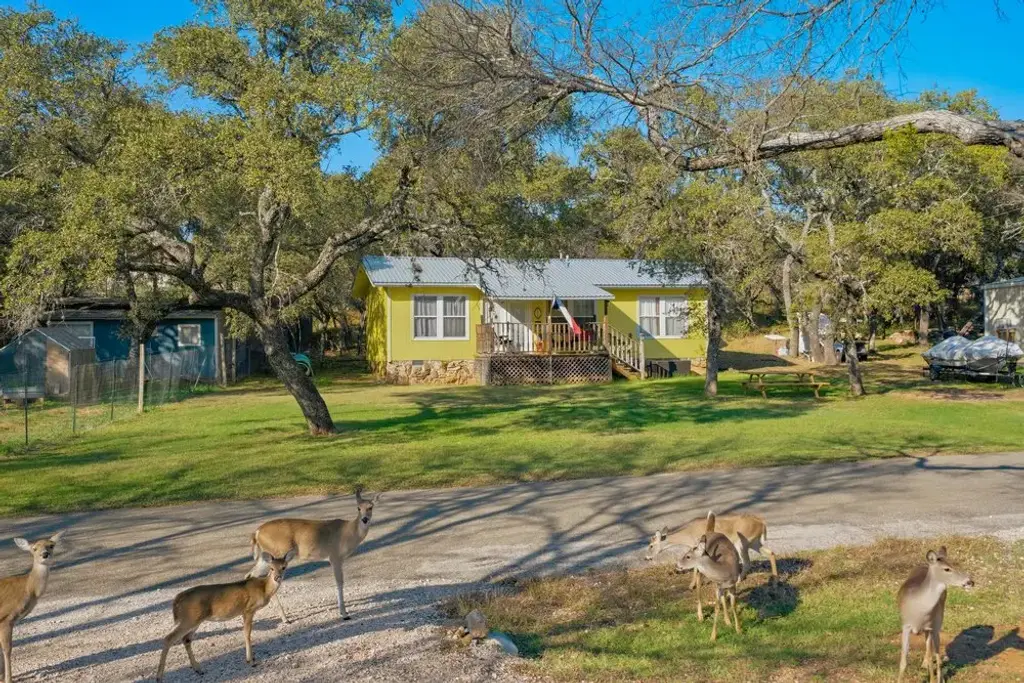 108 Monte Vista Drive, Burnet