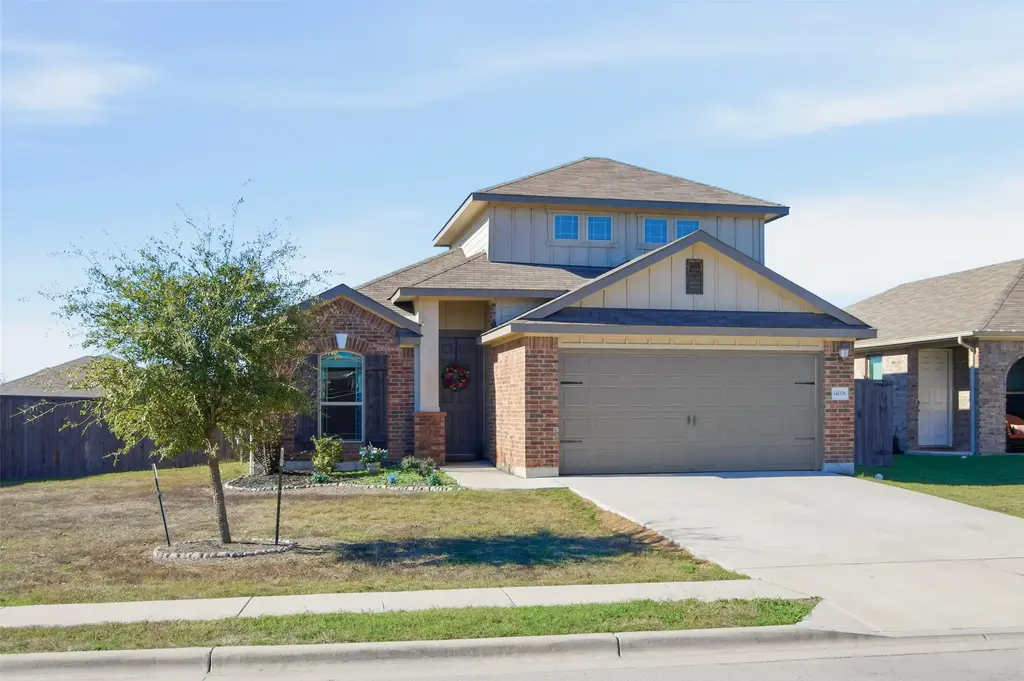 14008 Kira Lane, Manor