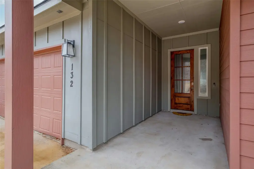 132 Kahalulu Drive, Bastrop