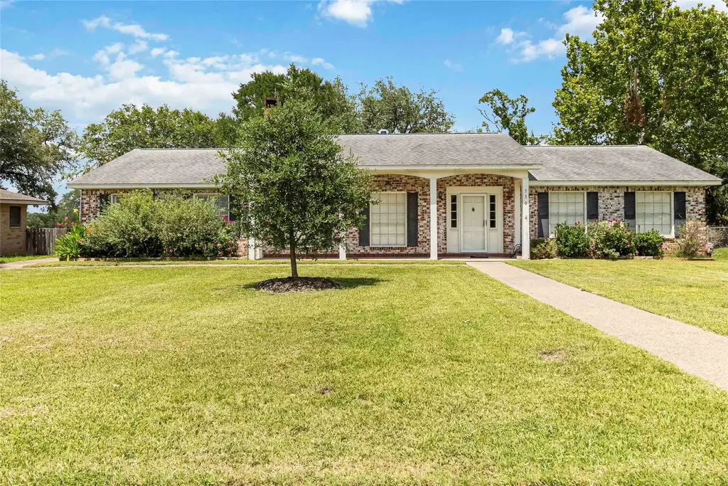 730 Sarah Jo Street, La Grange