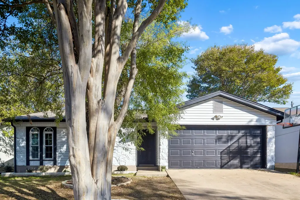 5502 Porsche Lane, Austin