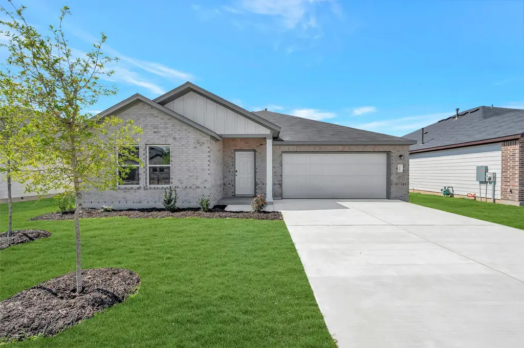 20001 Schatz Way, Manor