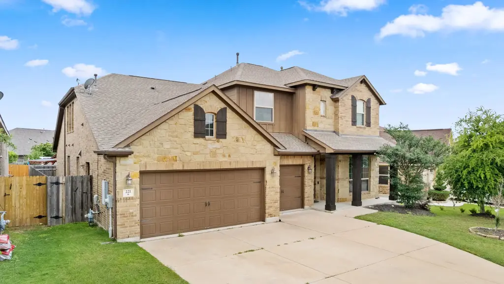 221 Mandana Street, Leander