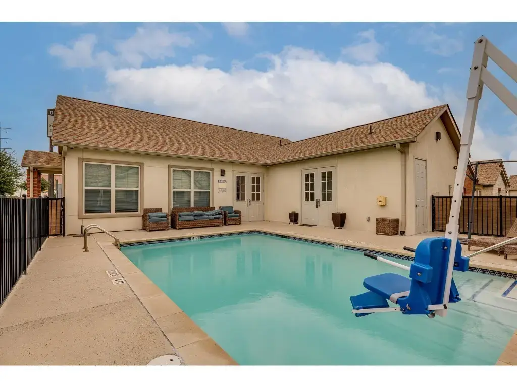 2400 Louis Henna Boulevard 301, Round Rock