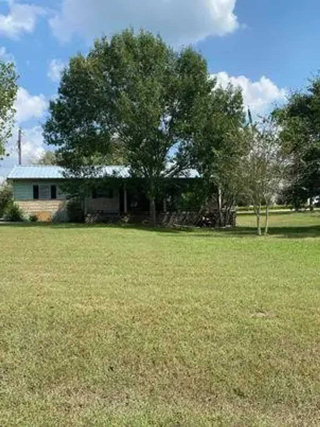 83 Roots Road, Martindale