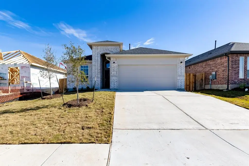 325 Diamondleaf Drive, Buda