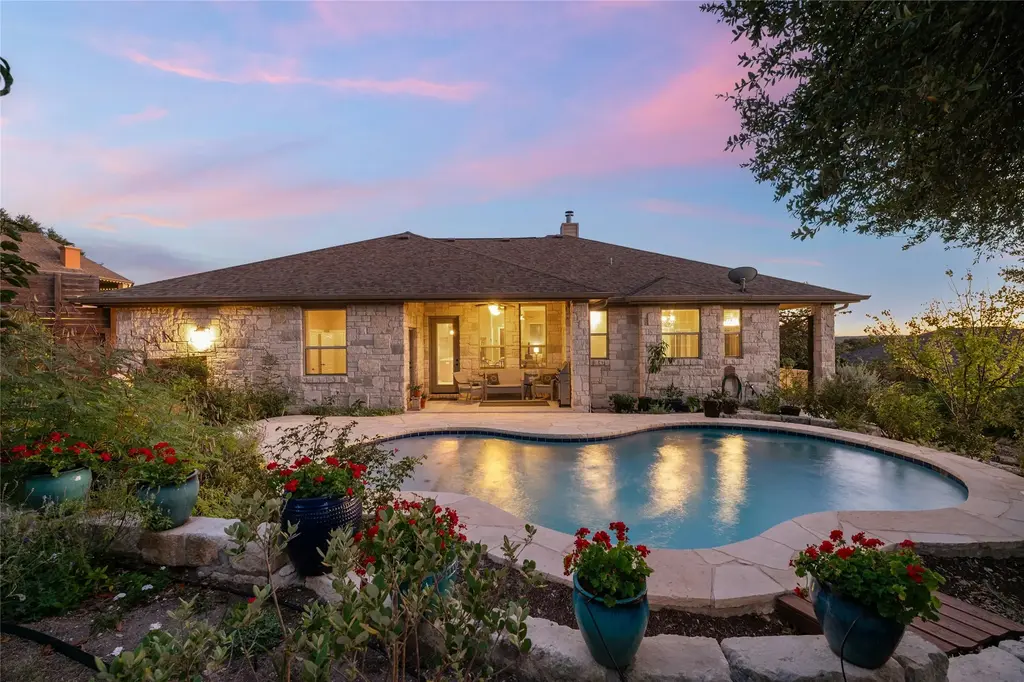 201 Greenridge Lane, Dripping Springs