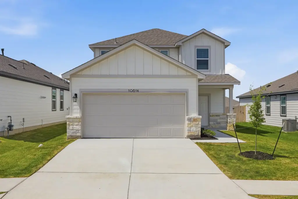 10614 Justify Lane, Buda