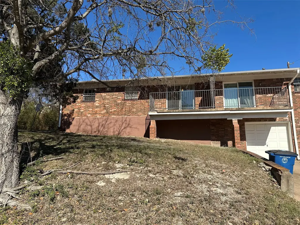 3503 Dolphin Drive B, Austin