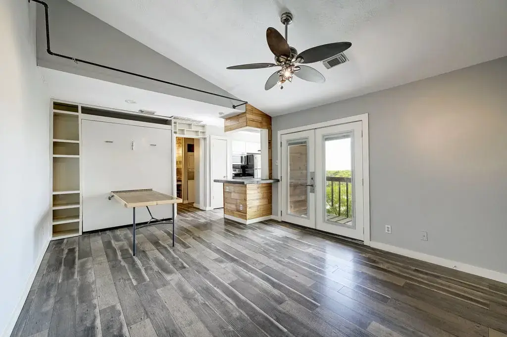 6903 Deatonhill Drive 16, Austin