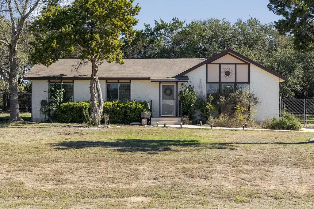 500 Grand Prairie Circle, Dripping Springs