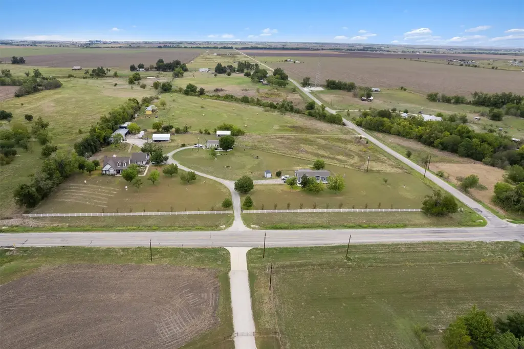 16351 Fm 1660, Taylor