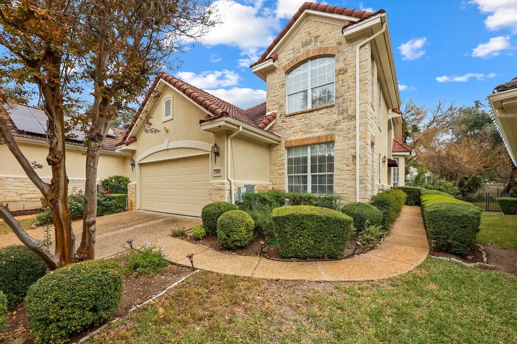 205 The Hills Drive 12, Austin