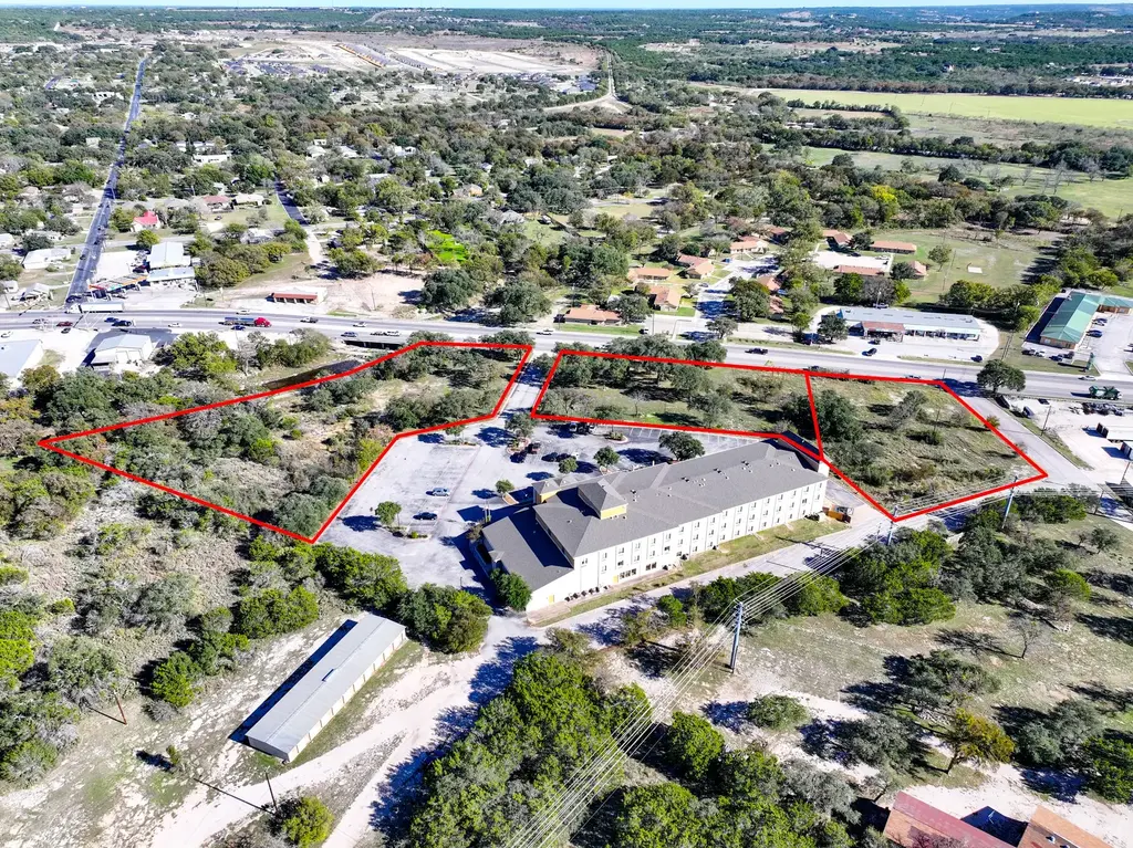 806 S Water Street, Burnet