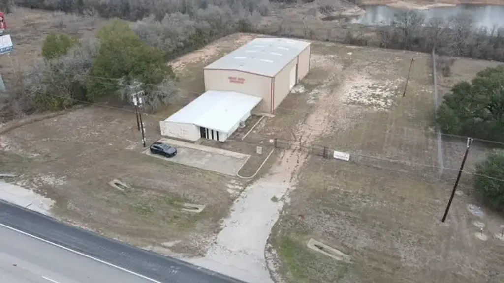 5902 W State Highway 71 Highway, La Grange