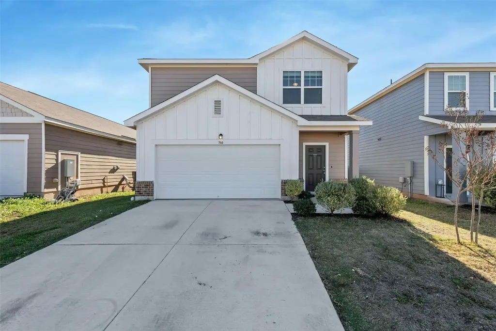 566 Delta Crest, Maxwell