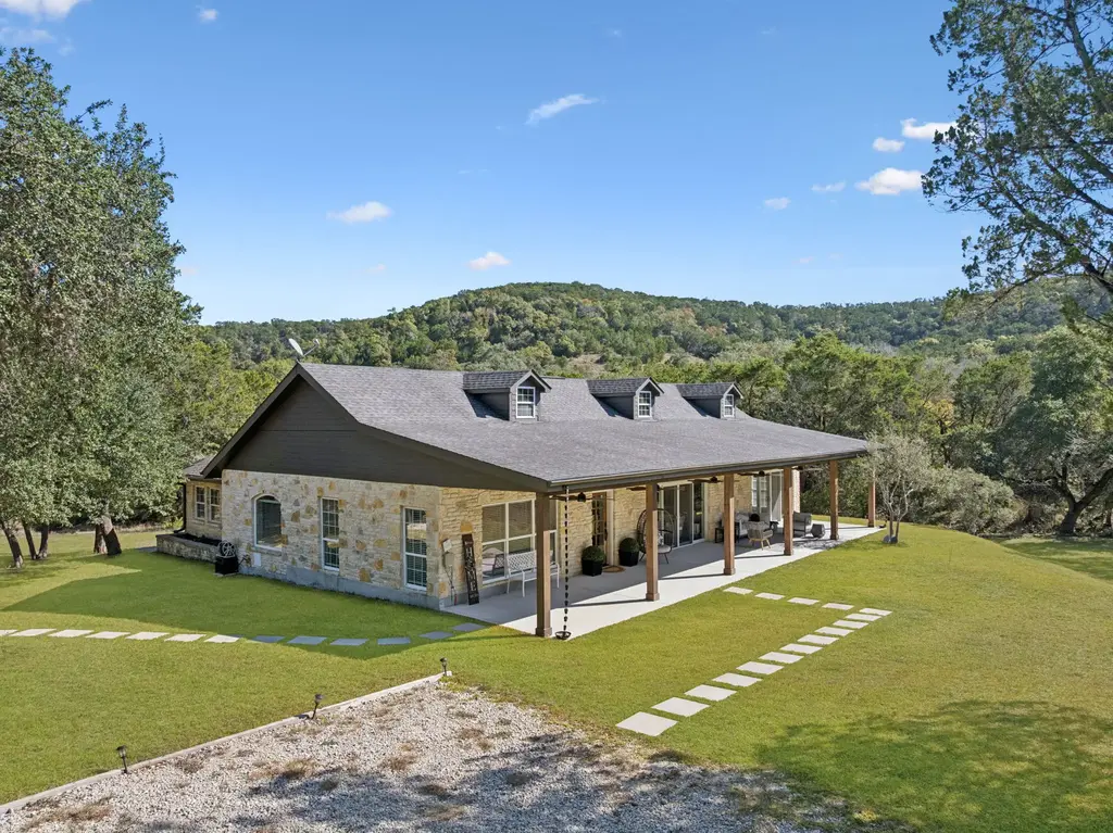 4669 Fm 2673, Canyon Lake