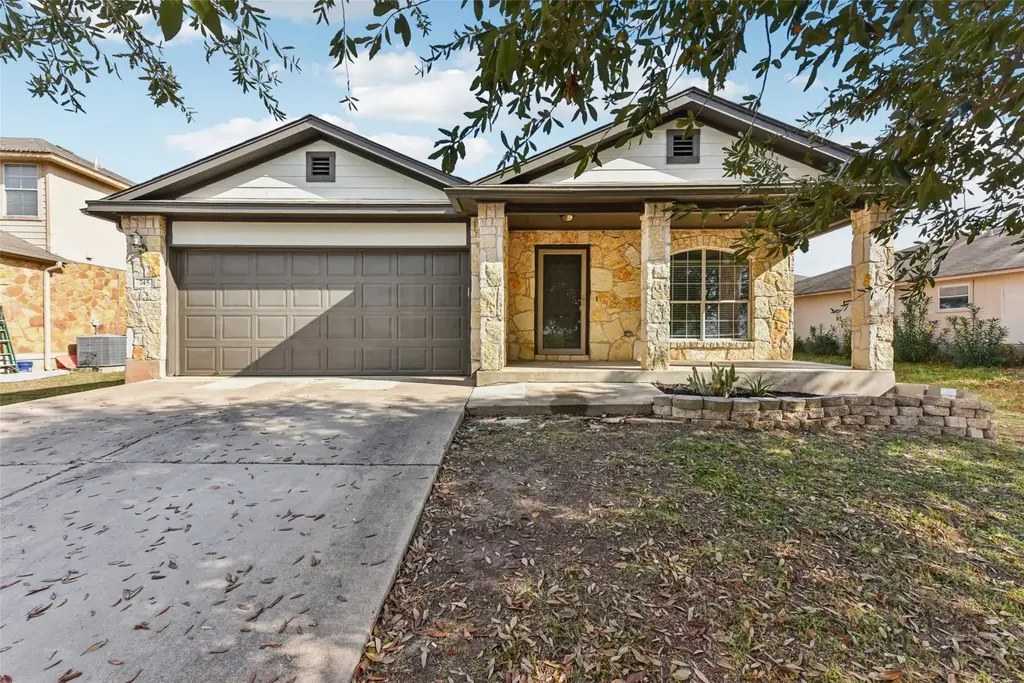 745 Covent Drive, Kyle