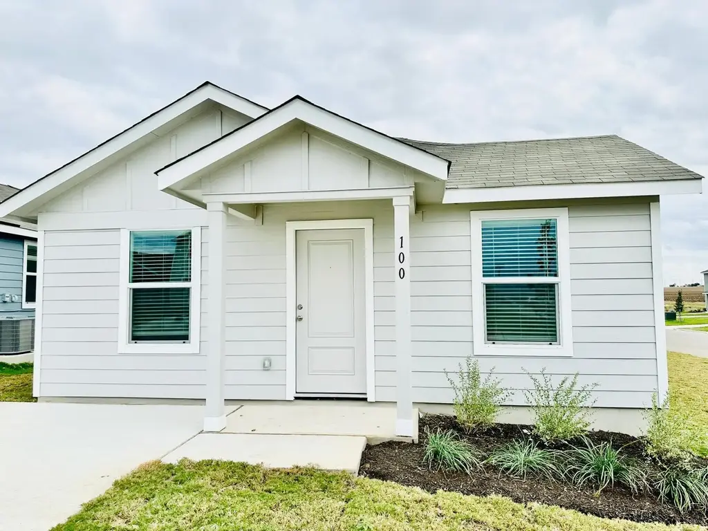 100 Louisa Lane, Jarrell