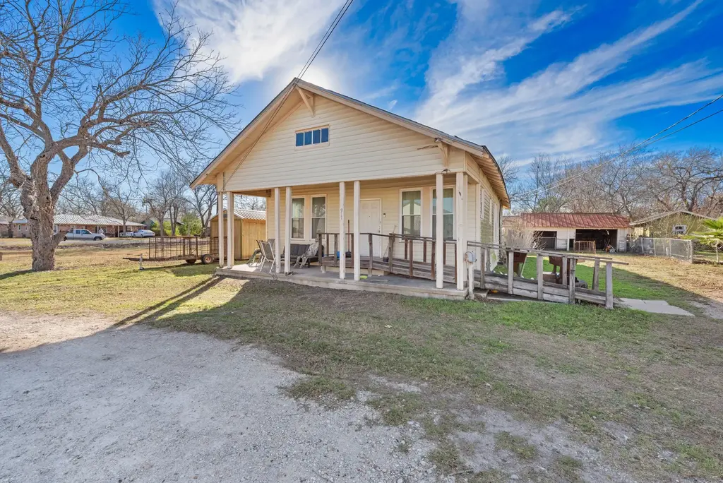 917 Trinity Street, Lockhart