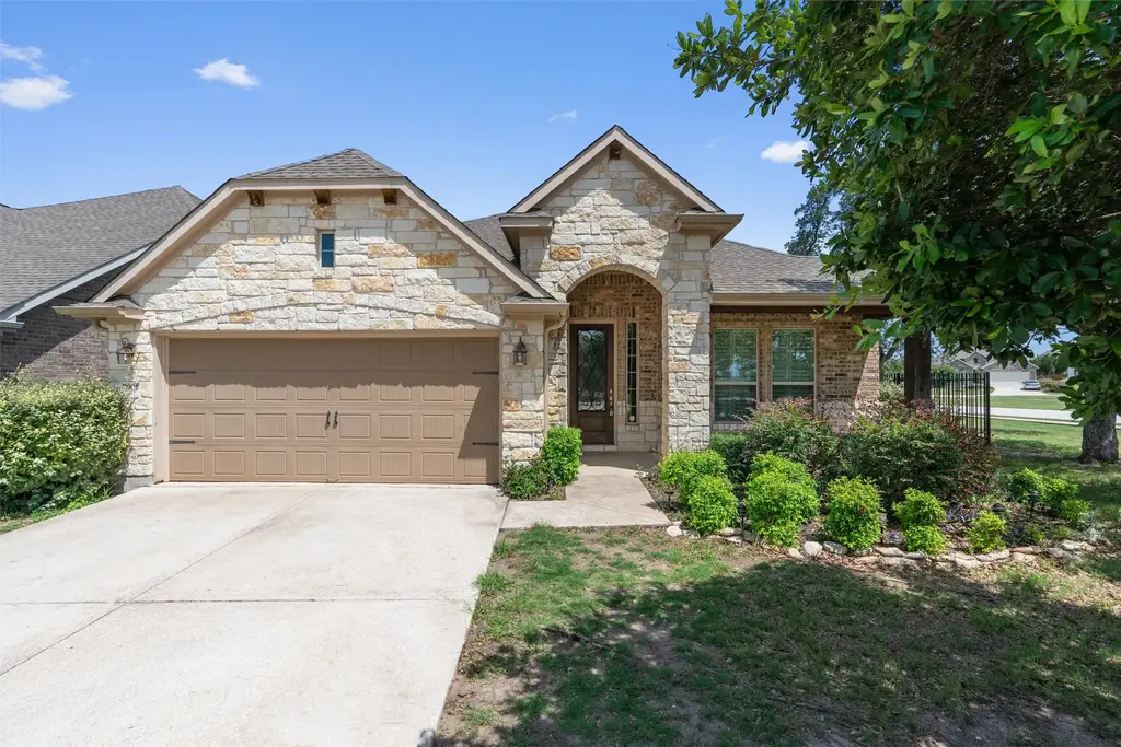 7901 Arbor Knoll Court, Lago Vista