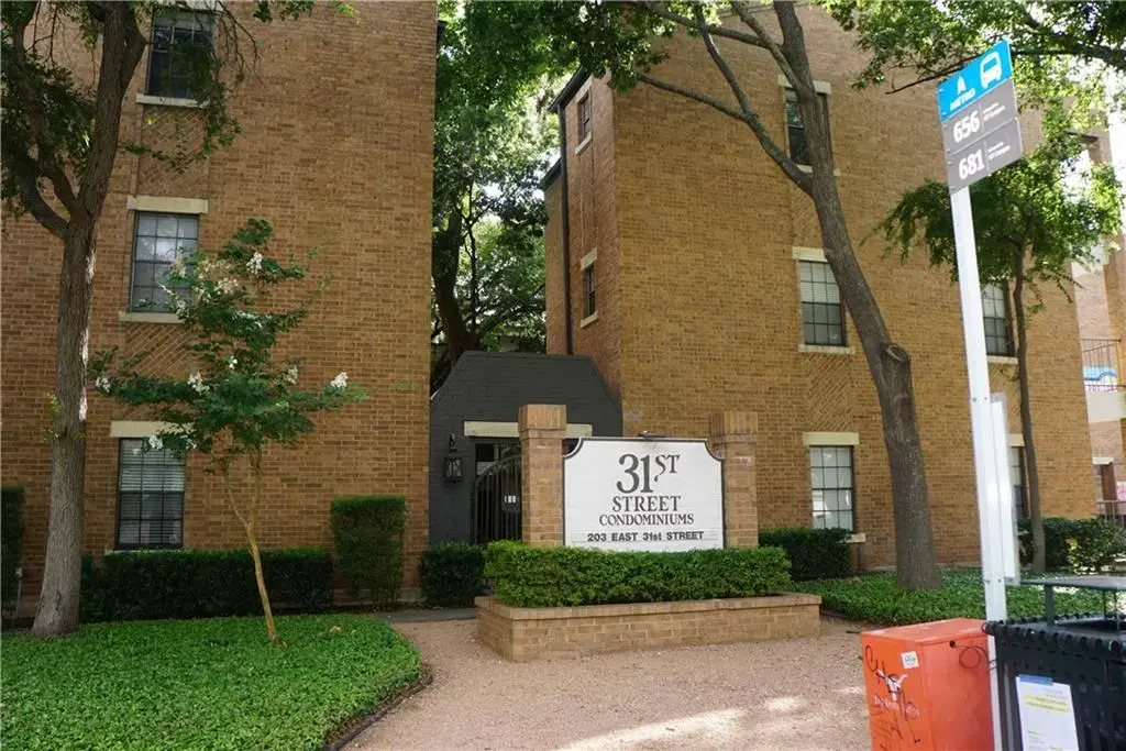 203 E 31st Street 103, Austin