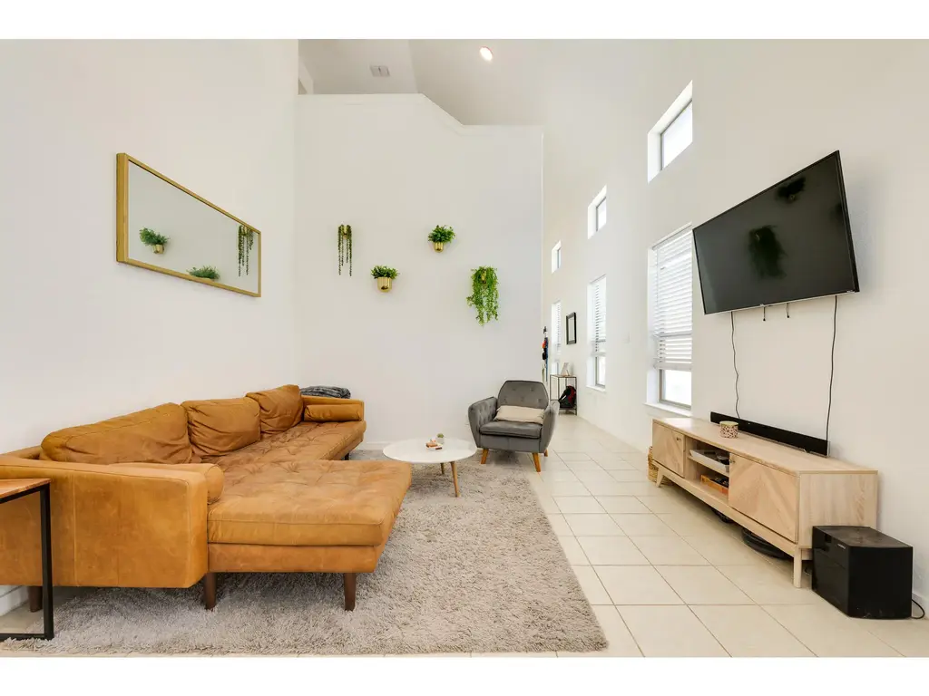 2001 Faro Drive 53, Austin
