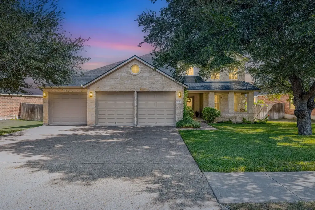 304 Hoot Owl Lane N, Leander