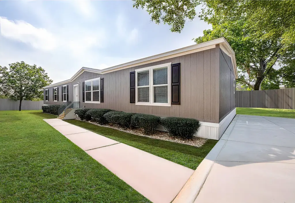1304 Saddleback Drive, Bellville