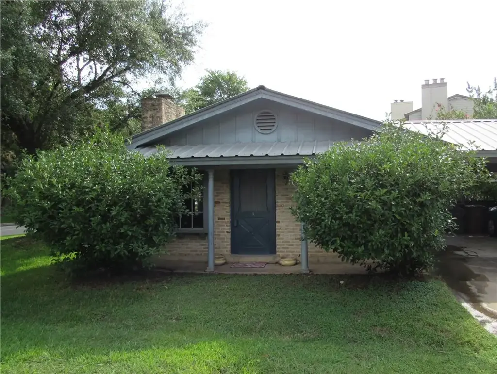 2510 Trailside Drive A, Austin