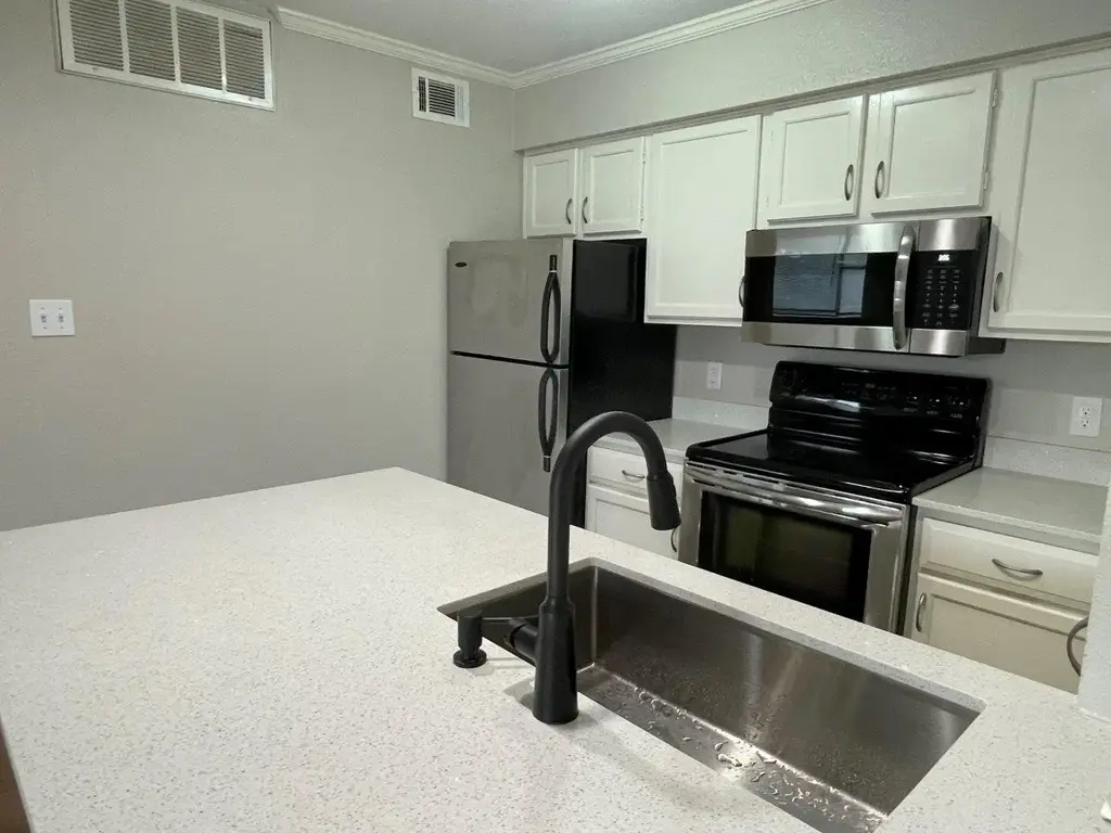 8888 Tallwood Drive 2309, Austin