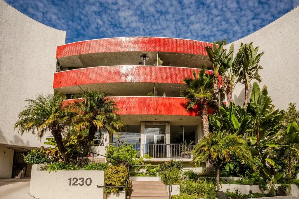 1230 Horn Avenue 524, Out of State