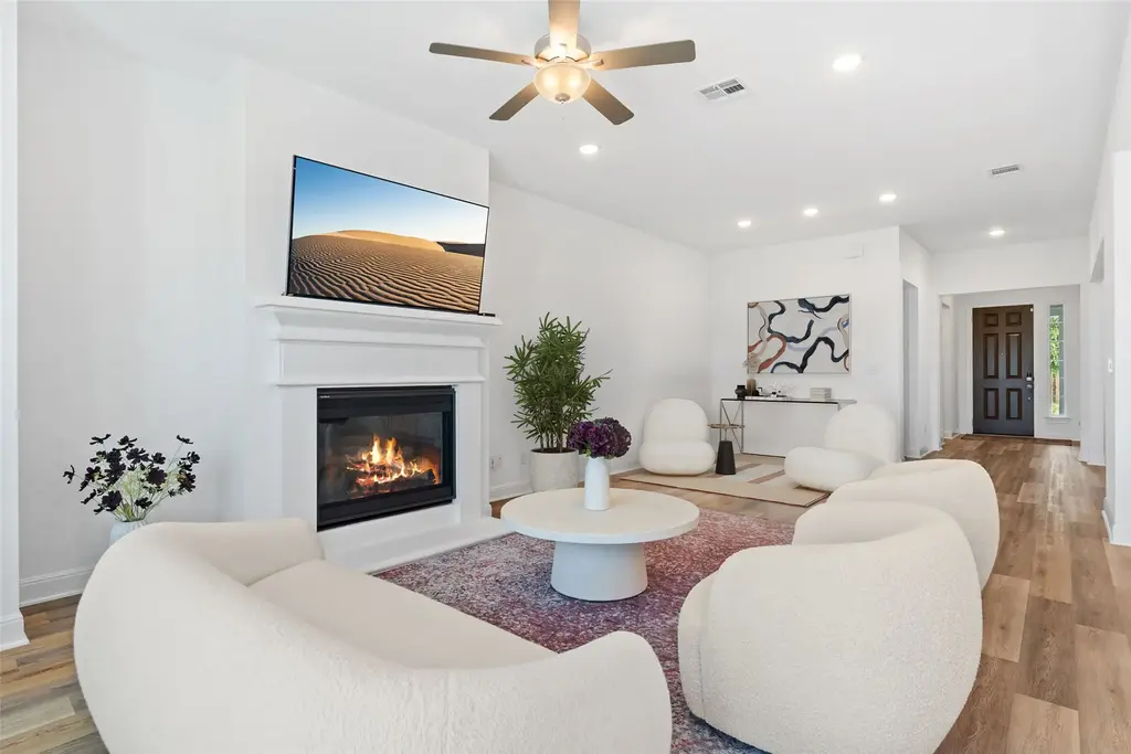 5713 Alamosa Clearing Drive, Lakeway
