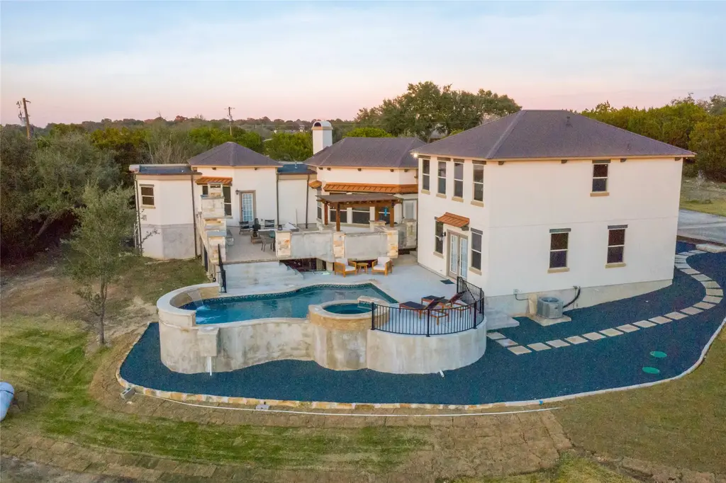11209 Southwest Oaks Drive, Austin