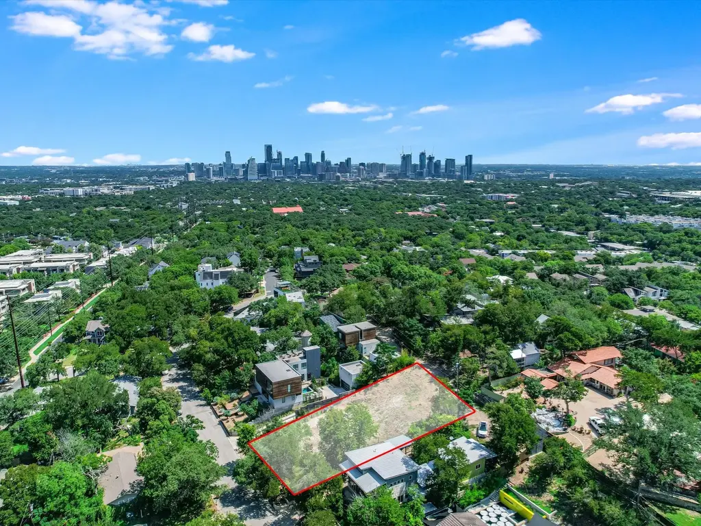 3007 S 4th Street, Austin