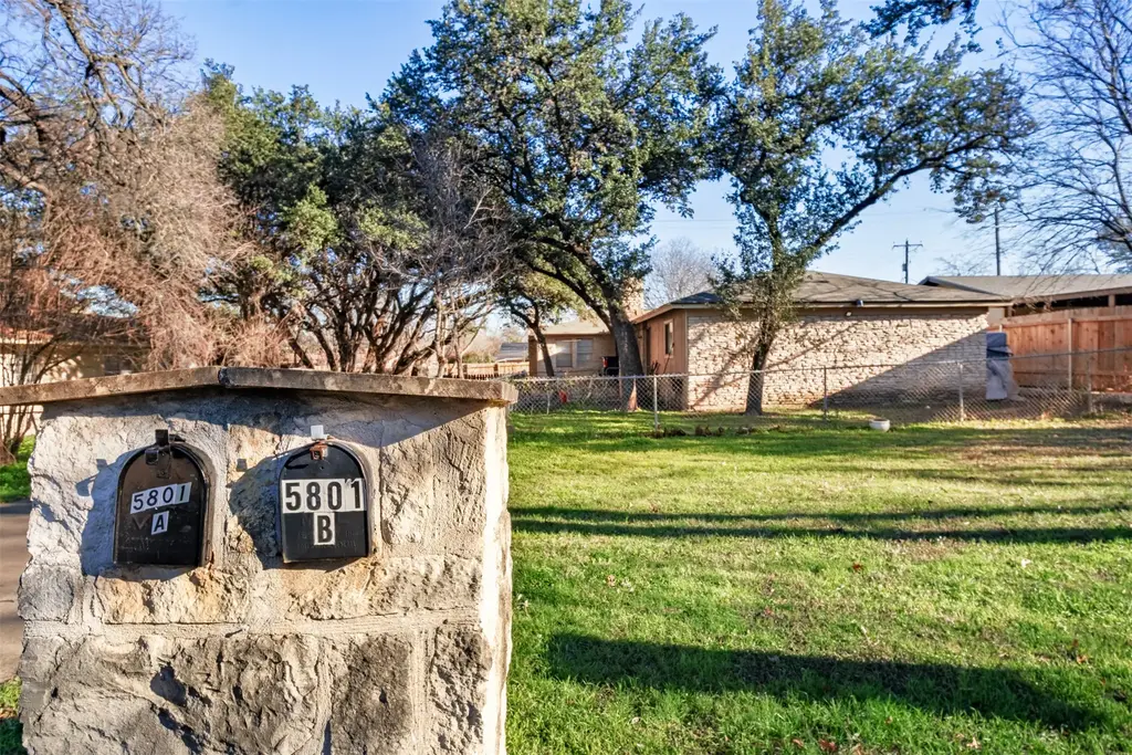 5801 Libyan Drive B, Austin