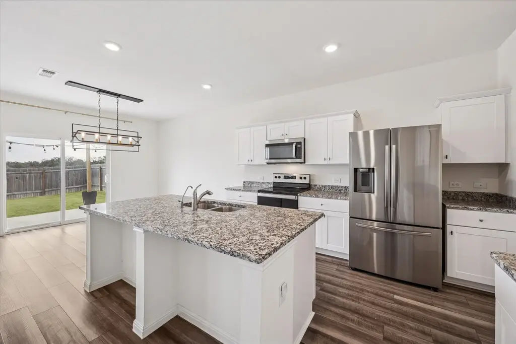 208 Night Riders Way, Jarrell