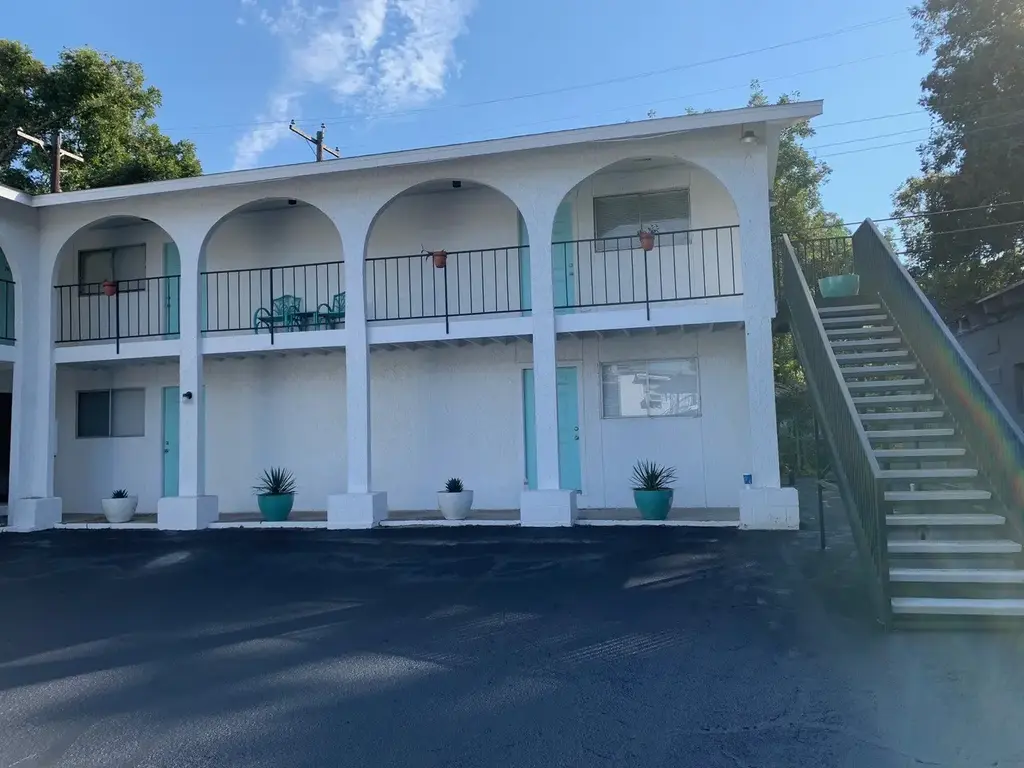 2609 E Cesar Chavez Street 204, Austin