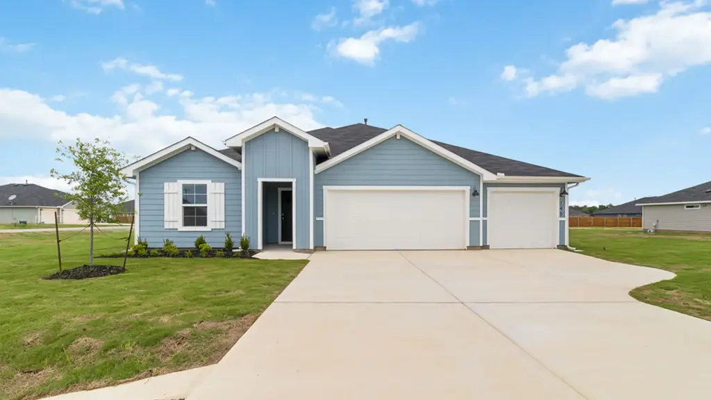 146 Union Pacific Drive, Cedar Creek